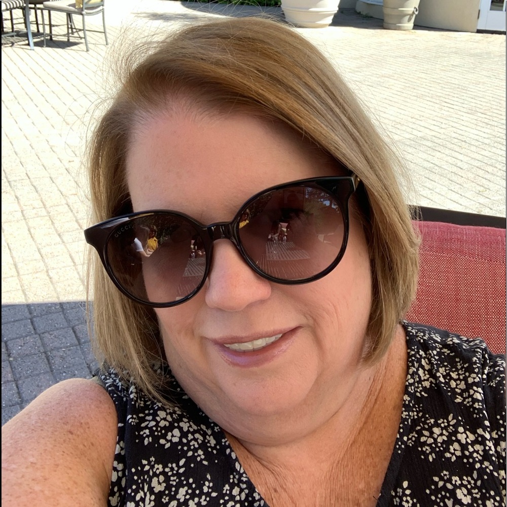 Meet your Posher, Bernadette